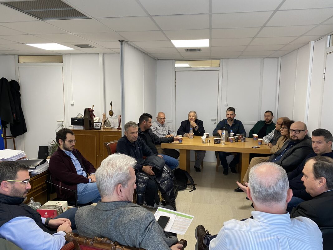 Συνάντηση Καλοκαιρινού με τους εργολήπτες έργων οδοποιίας του Δήμου Ηρακλείου