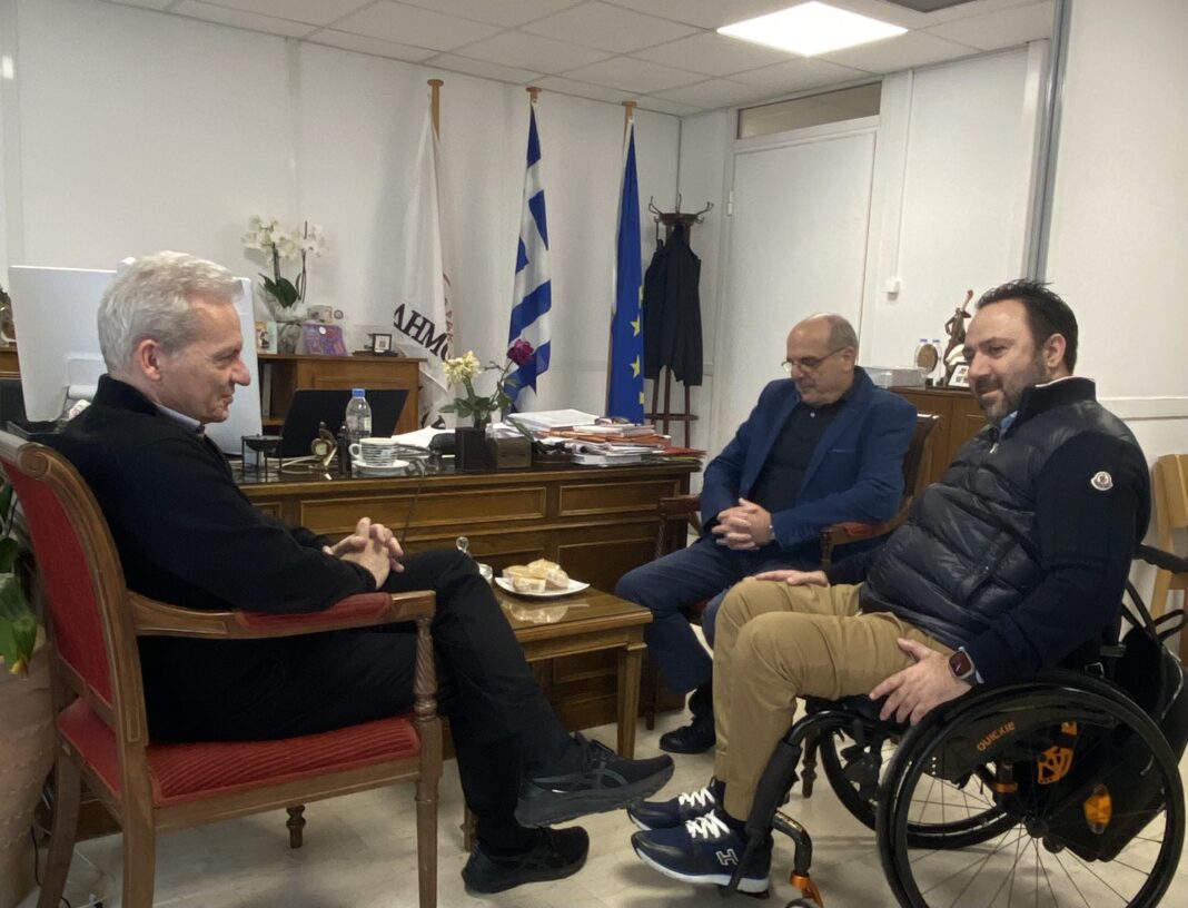 Συνάντηση του Δημάρχου Ηρακλείου με τον Πρόεδρο και τον Γραμματέα της Ελληνικής Παραολυμπιακής Επιτροπής