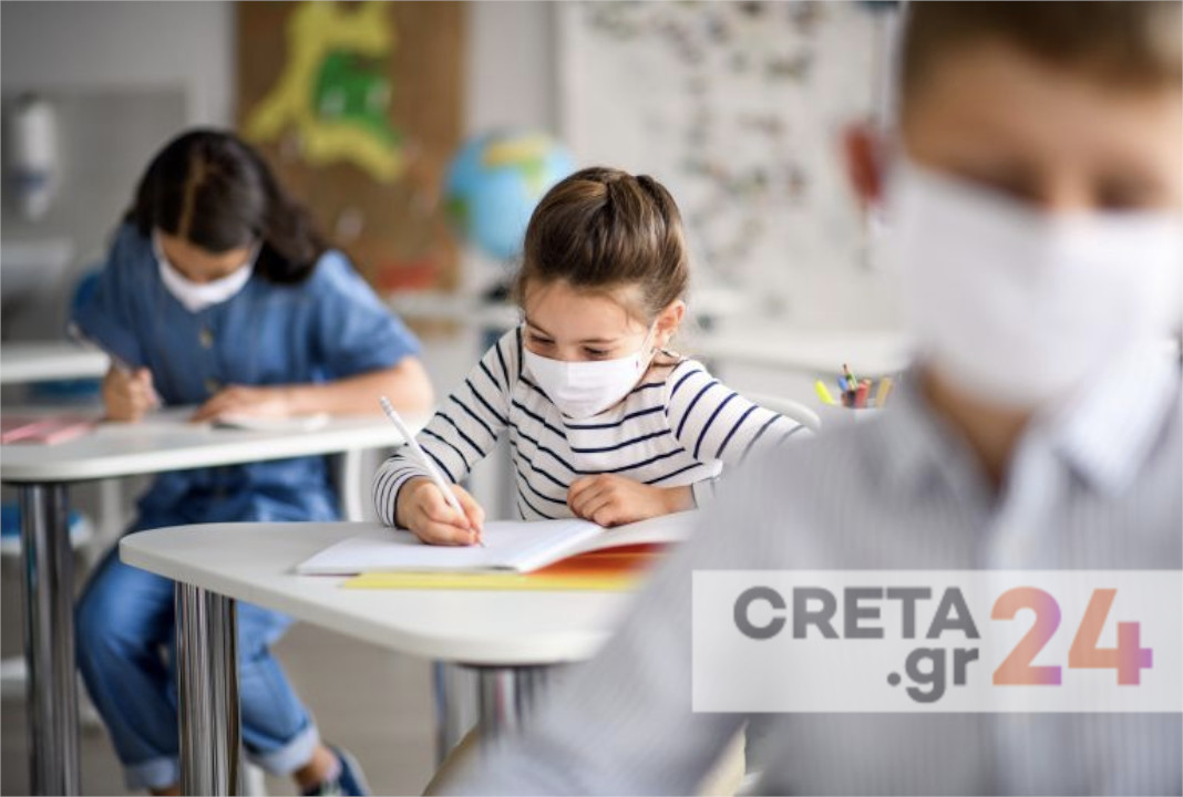 Πρόεδρος ΕΟΔΥ στο CRETA: Δε θα γίνει υποχρεωτική η μάσκα στα σχολεία - Η αλλαγή που εξετάζεται για το εμβόλιο του κορωνοϊού
