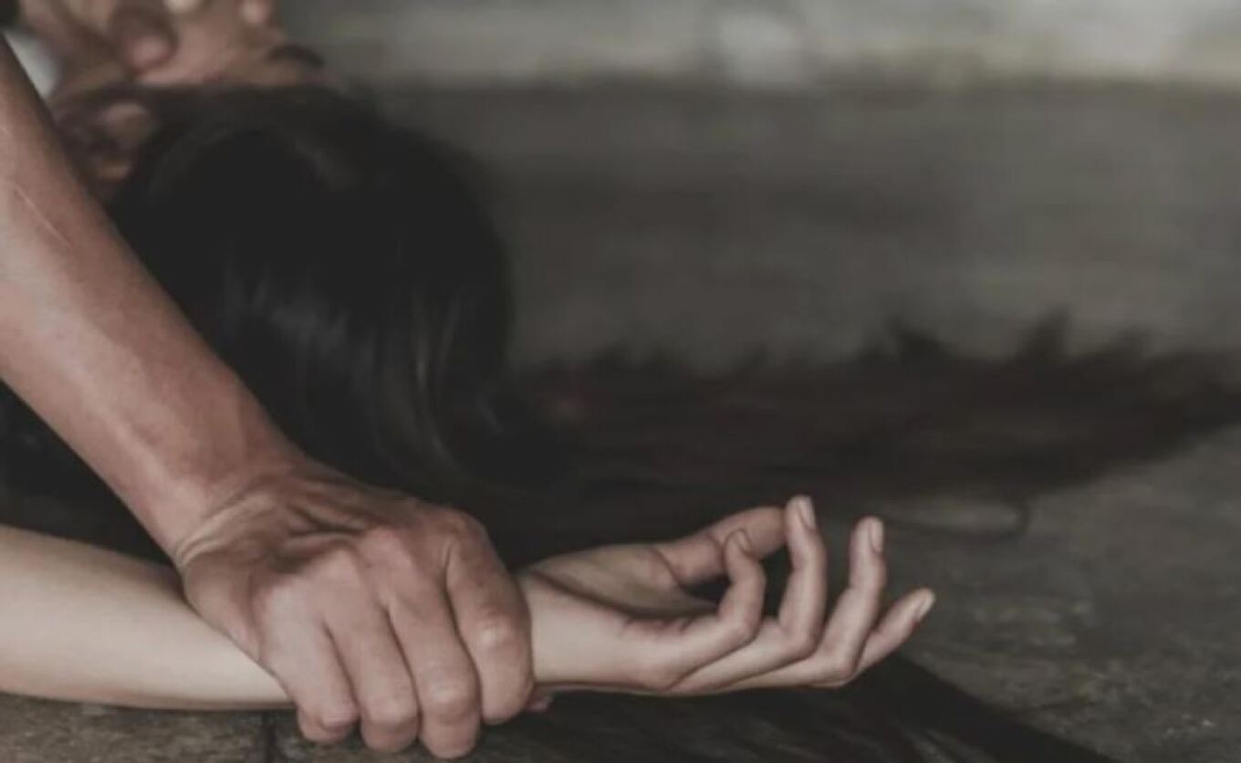 Τρεις συλλήψεις για κύκλωμα μαστροπείας ανηλίκων - Τις εξέδιδαν μέσω διαδικτύου
