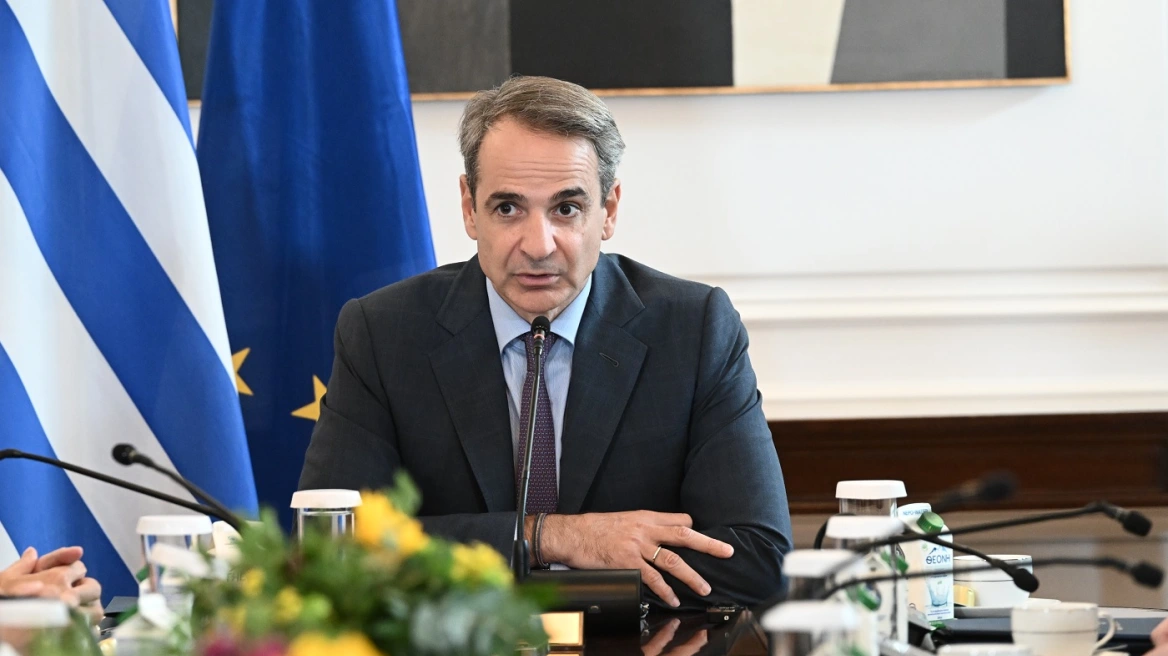 Μέτρα στήριξης για τις νέες οικογένειες: Σήμερα οι ανακοινώσεις – Τι θα περιλαμβάνουν