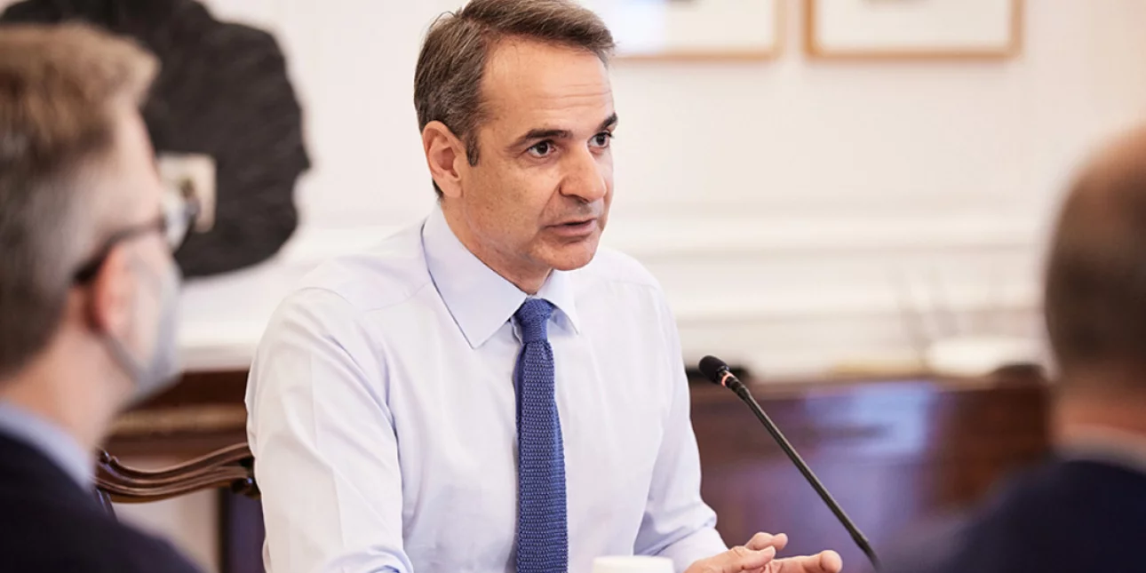 Σήμερα το απόγευμα η ενημέρωση βουλευτών της ΝΔ για τα ομόφυλα ζευγάρια – Ποιοι διαφωνούν