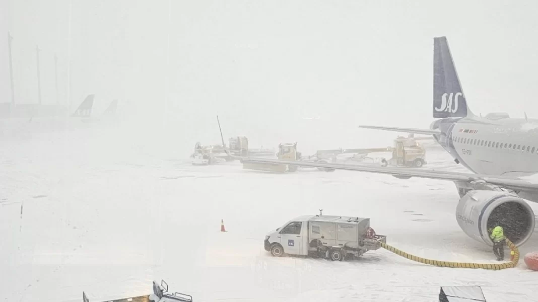 Νορβηγία: Έκλεισε το αεροδρόμιο του Όσλο λόγω σφοδρής χιονόπτωσης