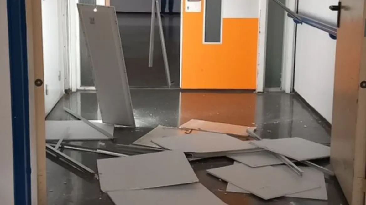 Κατέρρευσε οροφή μέσα σε κλινική του νοσοκομείου