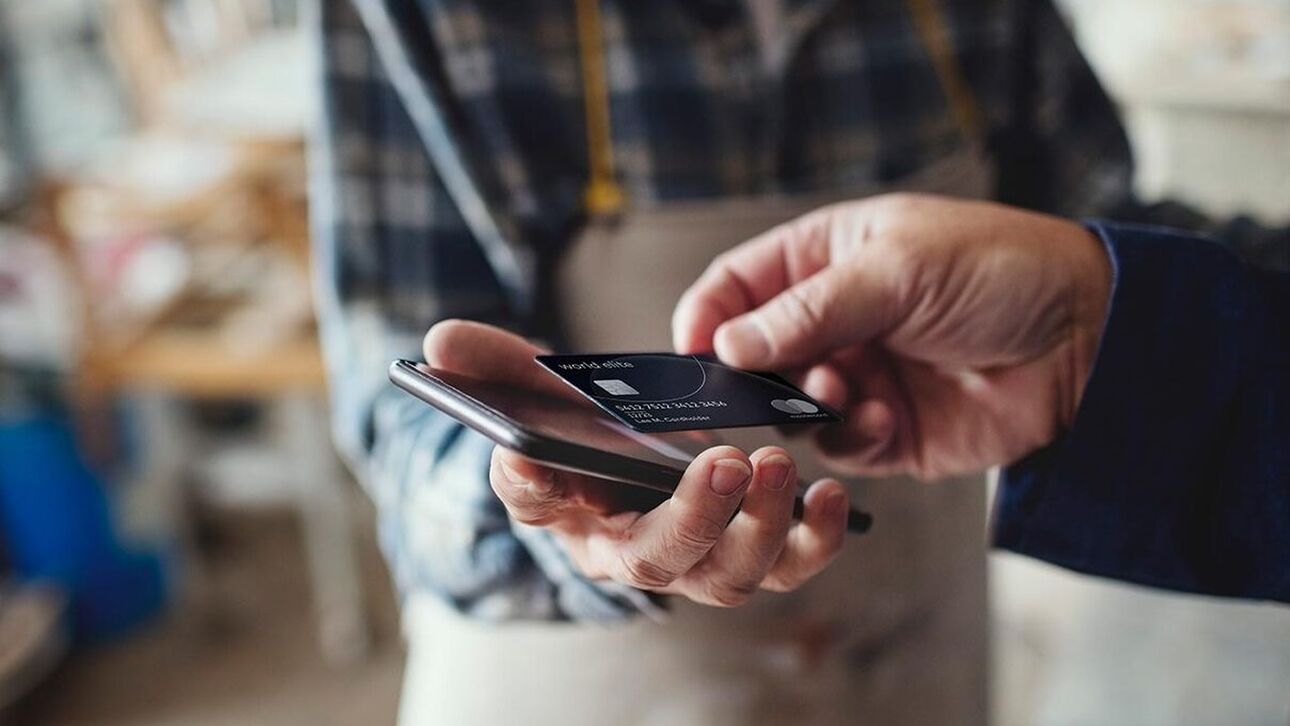 Πως τα smartphones μπορούν να αντικαταστήσουν τα POS για συναλλαγές με κάρτες