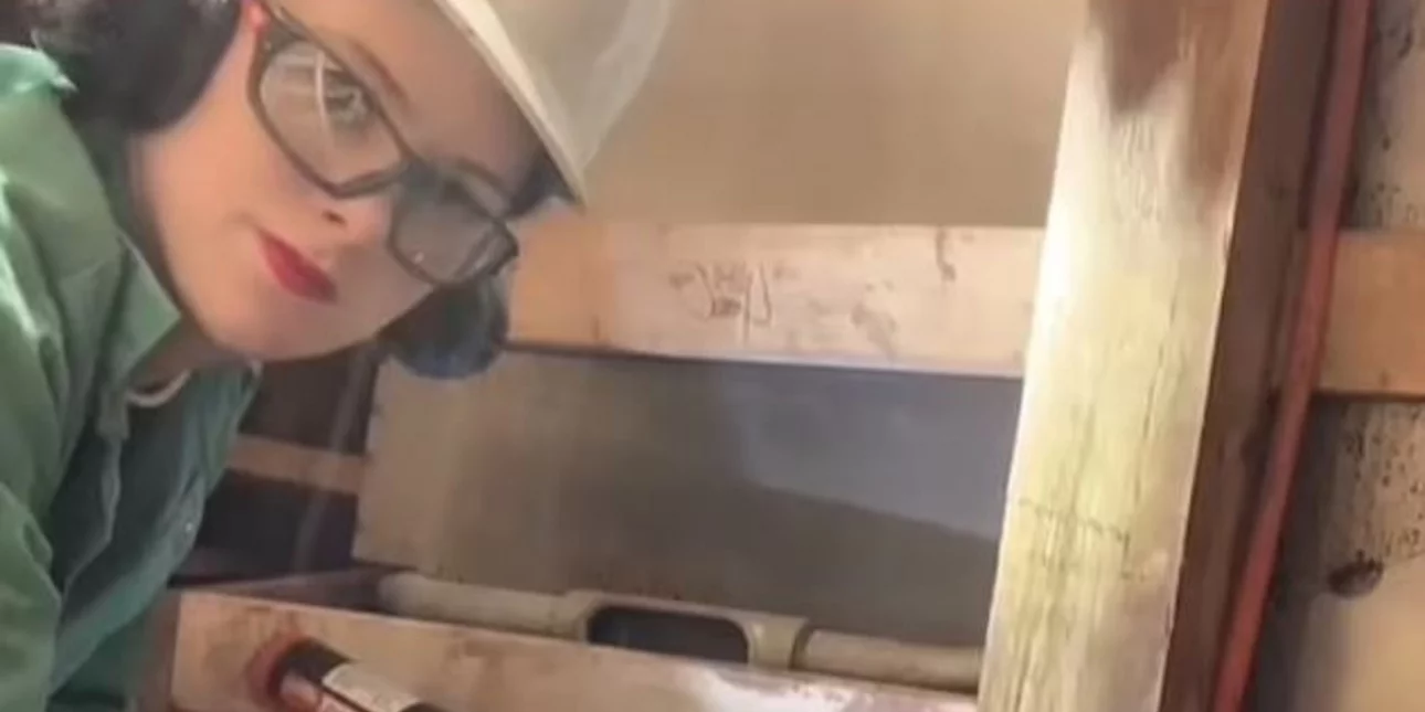 TikToker σκάβει ένα δίκτυο τούνελ κάτω από το σπίτι της και έχει γίνει viral -Τρελή κατασκευή