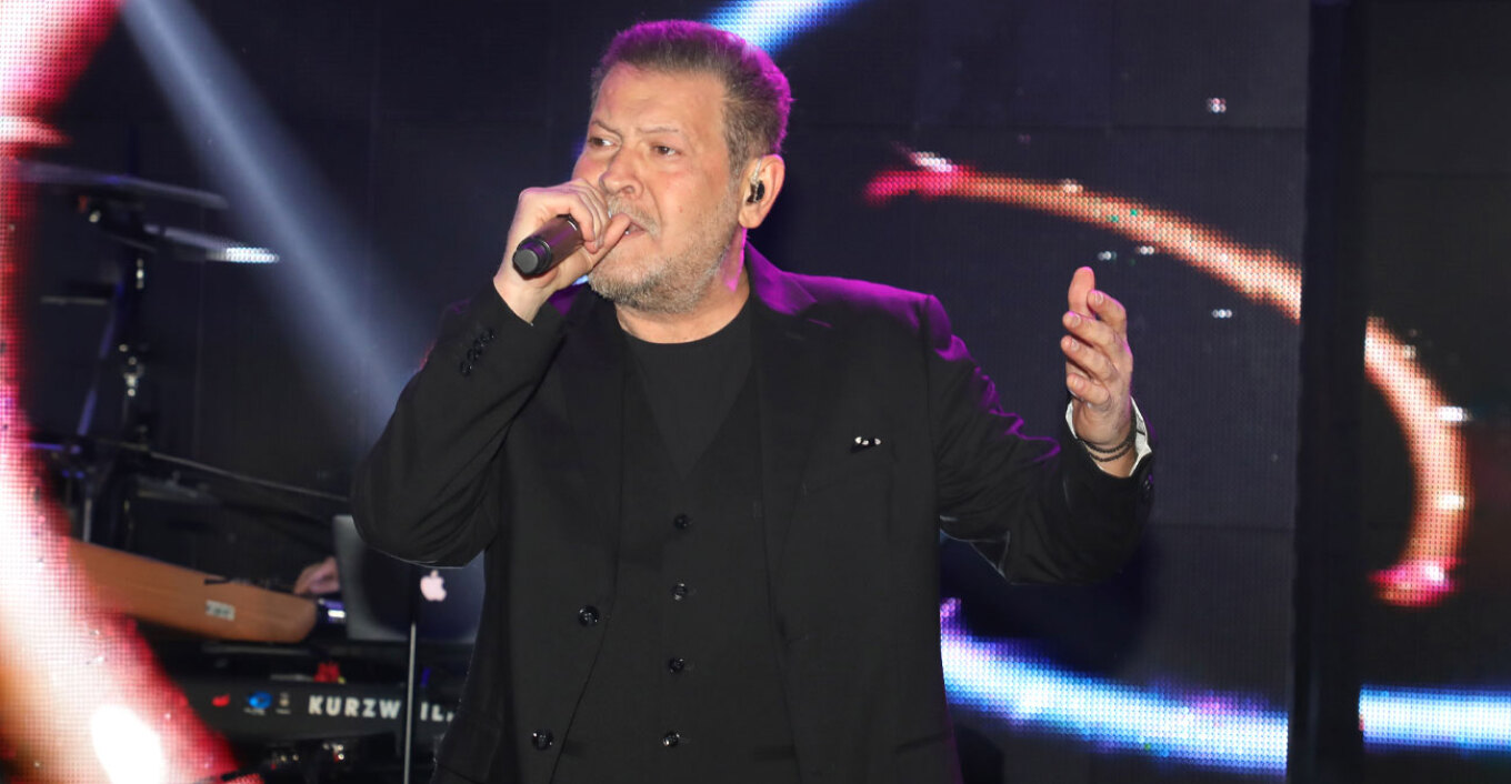 Πέθανε ο τραγουδιστής Χάρης Κωστόπουλος