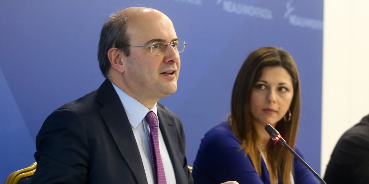 Αύξηση από 2.000 ευρώ στα 2.400 για το επίδομα γέννησης -Οι ανακοινώσεις των νέων μέτρων στήριξης των οικογενειών