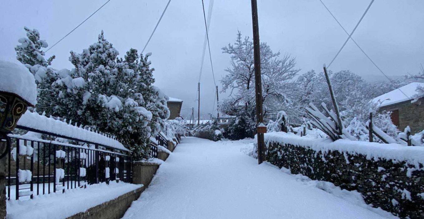 Ανατολικό Ζαγόρι: Η δύσκολη καθημερινότητα ενός 14χρονου μαθητή σε 1.000 μέτρα υψόμετρο - Πώς πηγαίνει στο σχολείο