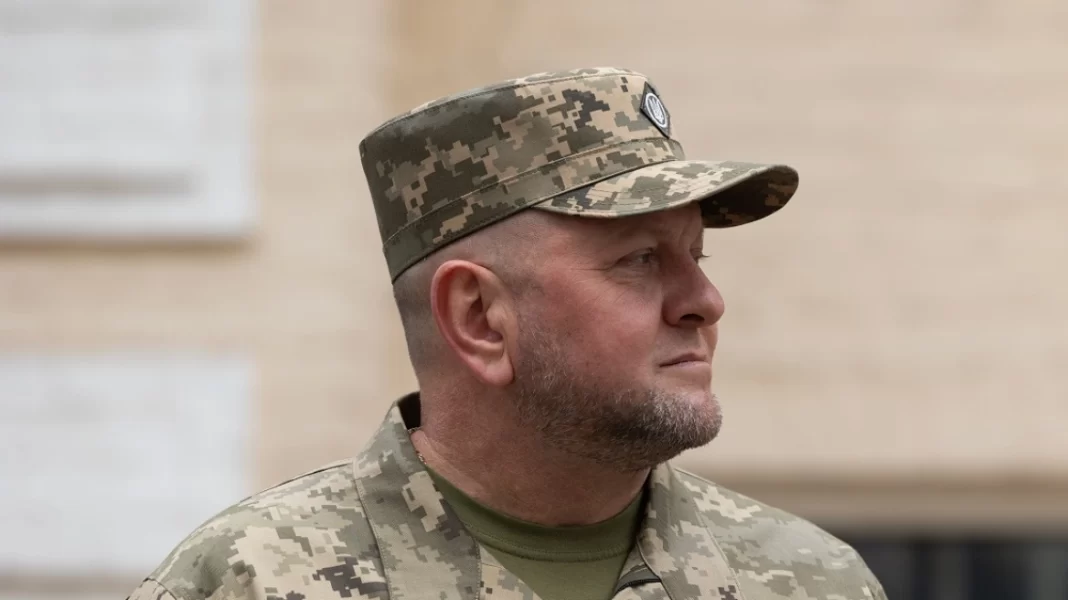 Βόμβα στις ουκρανικές Ένοπλες Δυνάμεις: Ο Ζελένσκι έτοιμος να αντικαταστήσει τον αρχηγό Ζαλούζνι