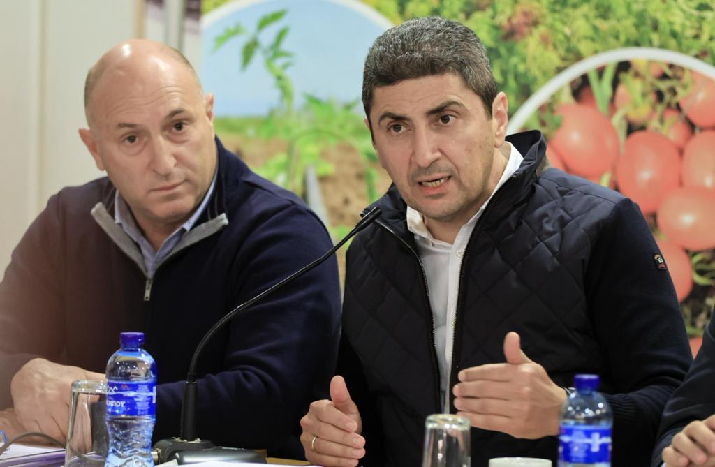 Αυγενάκης: Σύσκεψη με κτηνοτρόφους της Θεσσαλίας στην Ελασσόνα - «Πιστεύουμε στις δυνάμεις σας- στηρίζουμε την κτηνοτροφία»