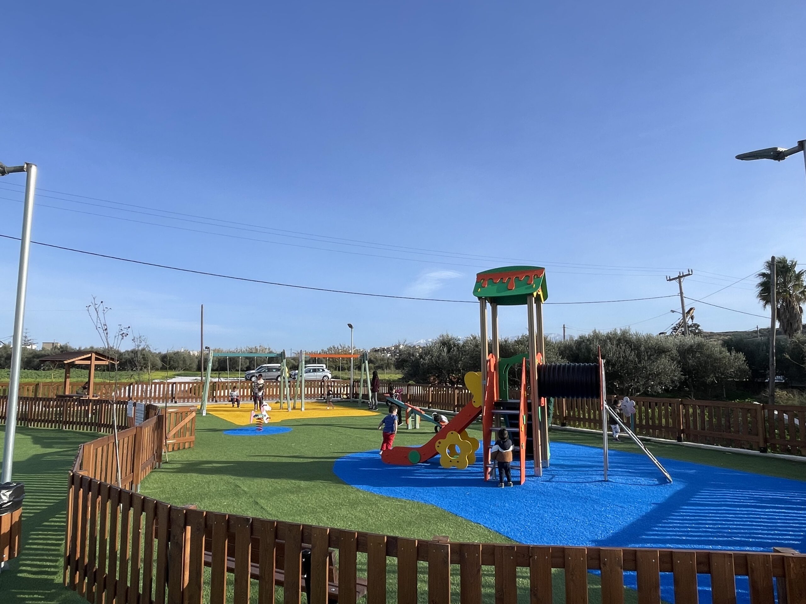 Ολοκληρώθηκε ο νέος υπαίθριος χώρος αναψυχής στα Καμισιανά