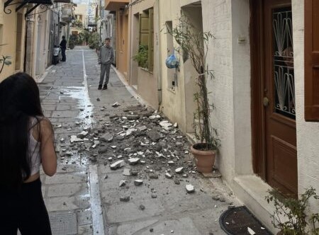 Κρήτη: Κατέρρευσε τμήμα μπαλκονιού στη κέντρο της πόλης