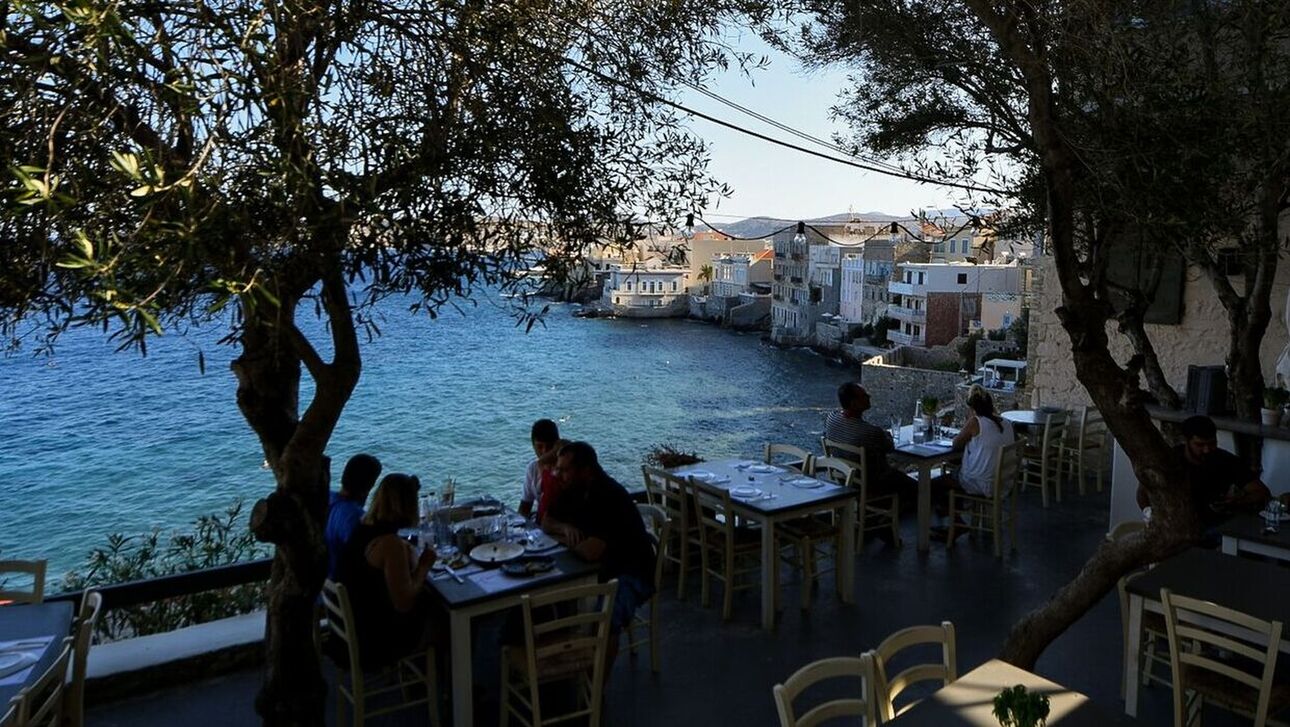 Eστίαση: Οι «κερδισμένοι» του τζίρου το 2023 – Με διαφορετικές ταχύτητες τα νησιά