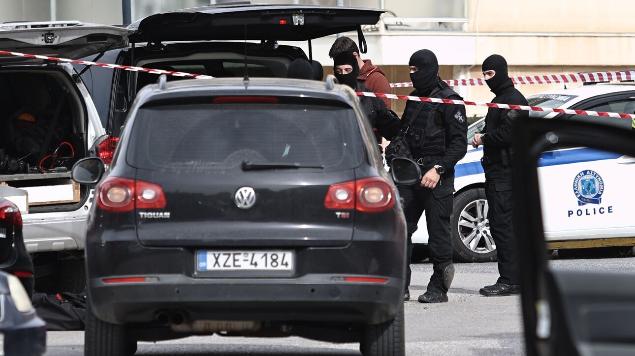 Γλυφάδα: Ψάχνουν για ηθικό αυτουργό πίσω από το μακελειό στη ναυτιλιακή