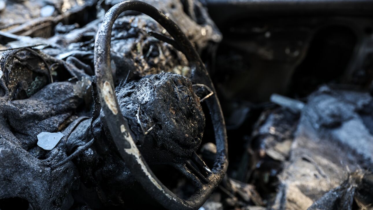 Παρανάλωμα του πυρός δύο ΙΧ μετά από εμπρησμό