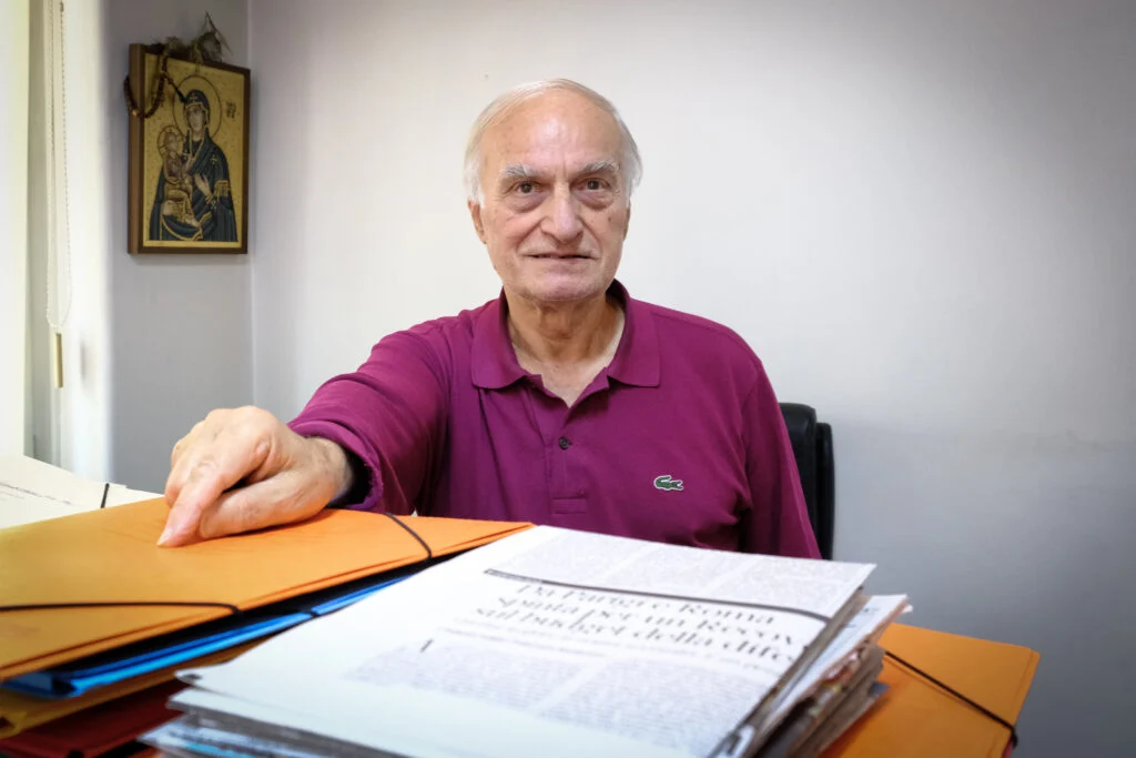 Στο νοσοκομείο ο Μανώλης Μαυρομμάτης και η σύζυγός του μετά από φωτιά στο σπίτι τους