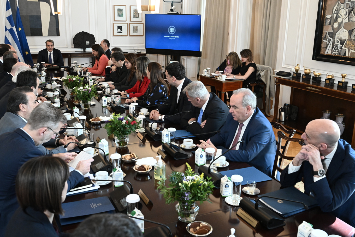 Αντίστροφη μέτρηση για το ραντεβού Μητσοτάκη - αγροτών: Ποιοι θα καθίσουν στο τραπέζι των συνομιλιών