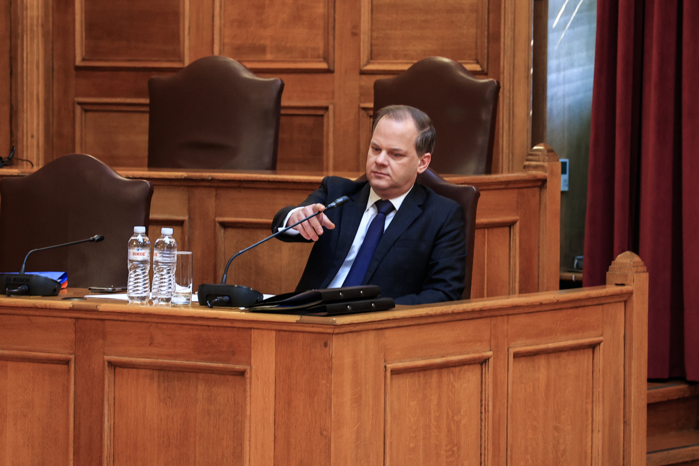 Καραμανλής στην εξεταστική για τα Τέμπη: «Κανένα σύστημα ασφαλείας δεν είναι αρκετό» - Κατέθετε επί 8,5 ώρες