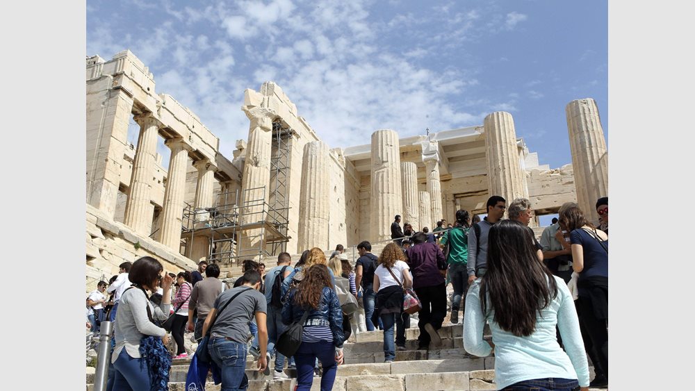 Τουρισμός: Ήρθαν περισσότεροι αλλά ξόδεψαν λιγότερα