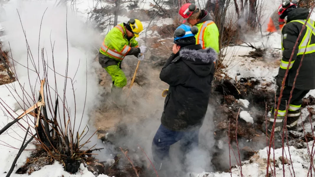 Πυρκαγιές ζόμπι στον Καναδά: Κάτω από τα χιόνια καίνε ακόμα φωτιές από πέρυσι!