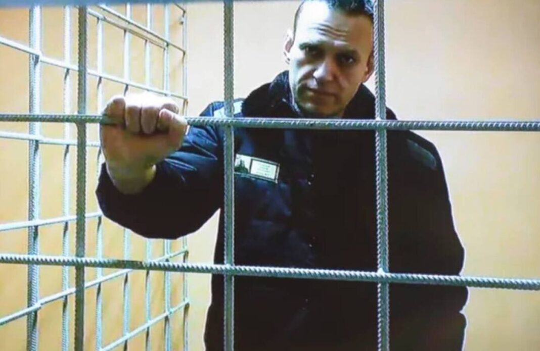 Ρωσία: Βίντεο από την τελευταία εμφάνιση του Ναβάλνι - Αστειευόταν και έδειχνε καλά