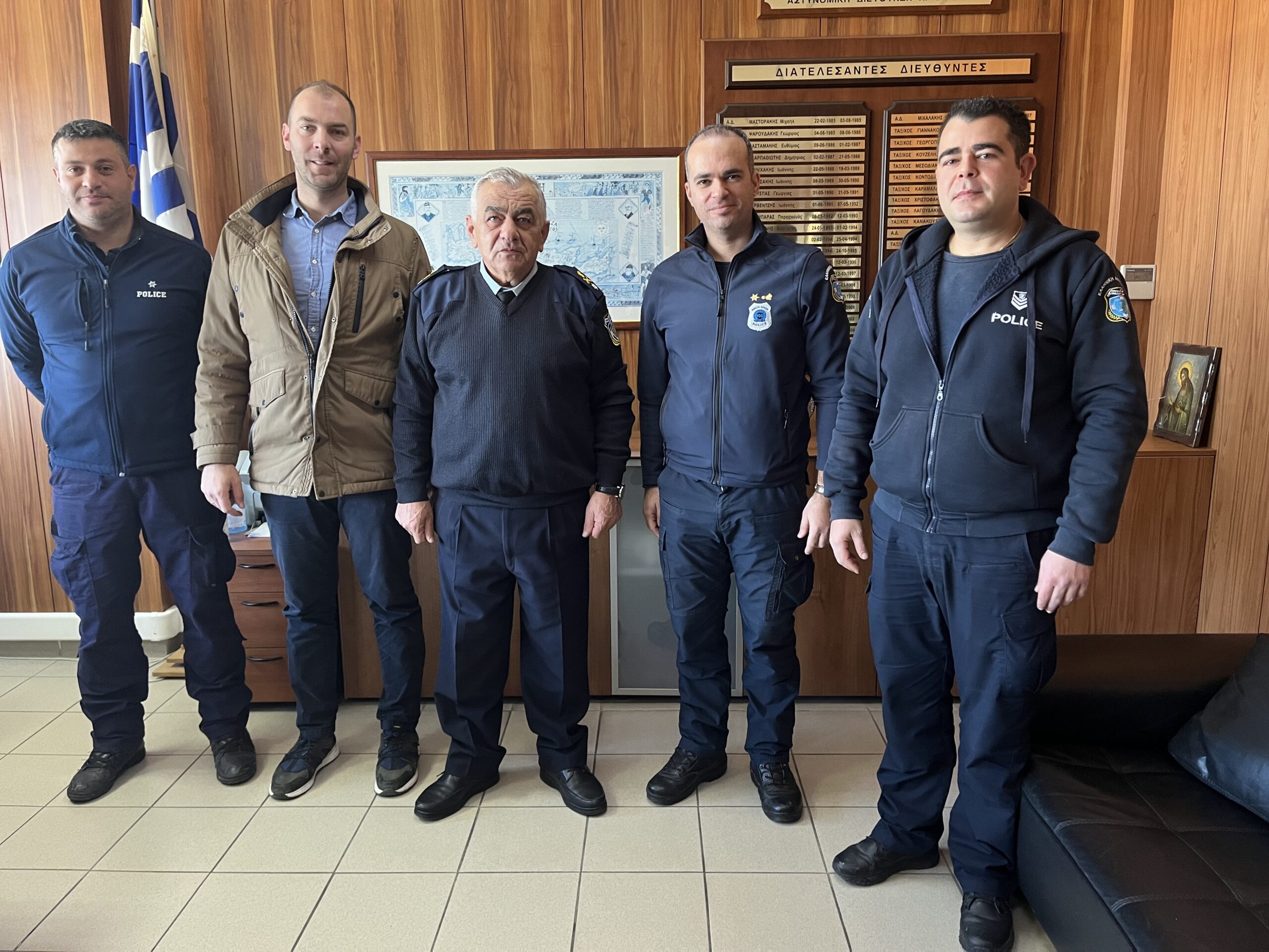 Συνάντηση της αντιπροσωπείας της Ένωσης Αστυνομικών Υπαλλήλων Ηρακλείου με τον Ταξίαρχο Αμαριαννιτάκη Ιωάννη