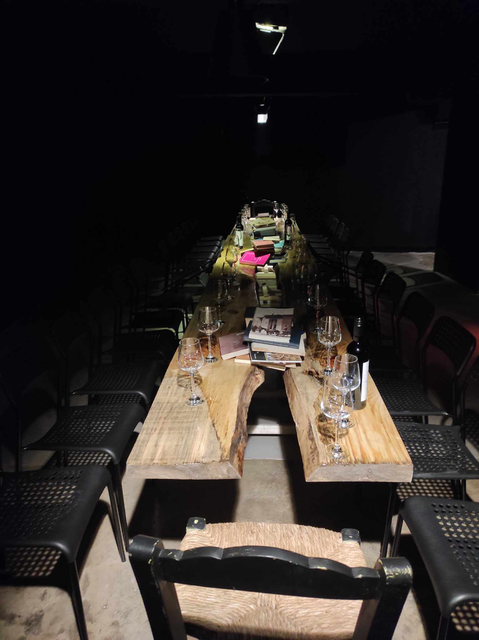 Τρεις νέες παραστάσεις για το θεατρικό έργο: «Ευτυχισμένο κοιμάμενο νερό - Ο αληθινός θάνατος του Νίκου Καζαντζάκη» στο Ηράκλειο