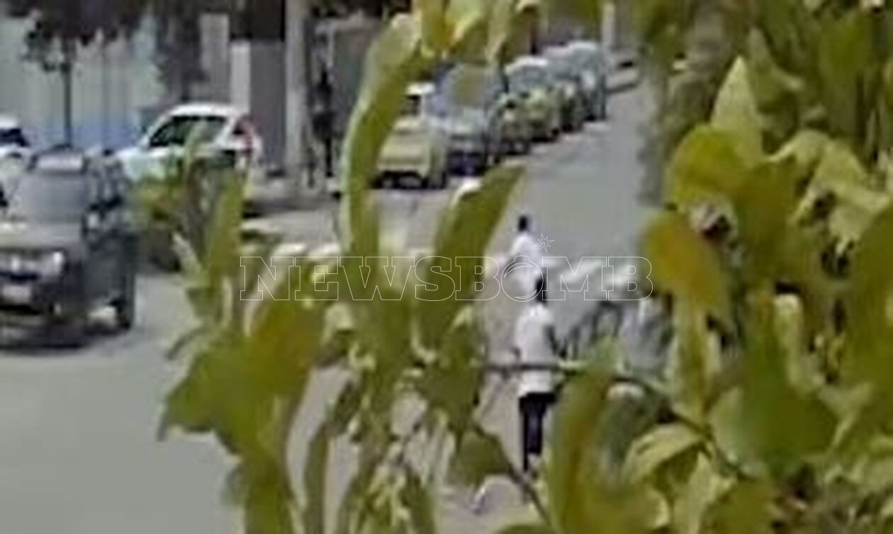 Οι ανατριχιαστικές κραυγές του παιδιού ενώ οι Ρομά ξυλοκοπούν άγρια τον πατέρα του