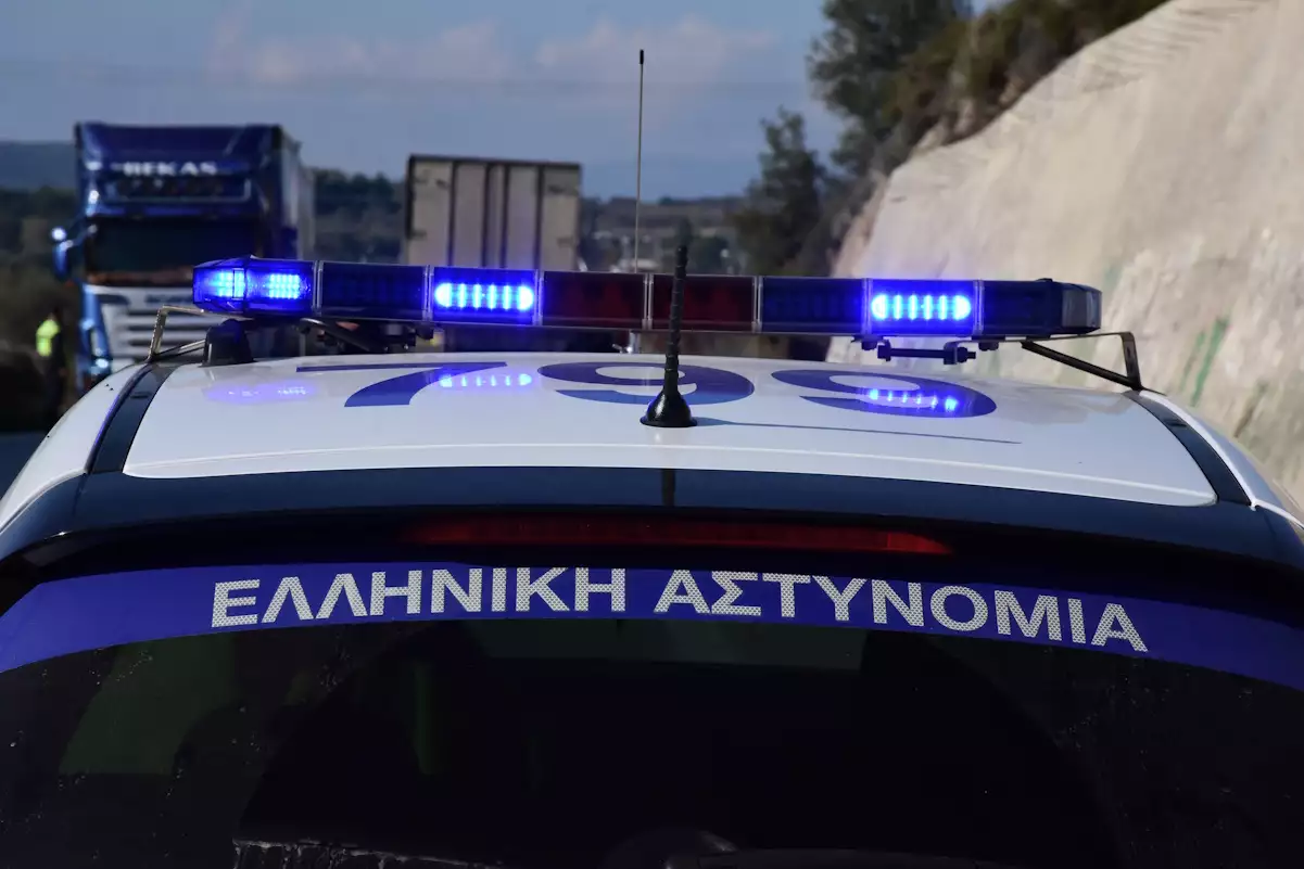 Γυναίκα βρέθηκε νεκρή με τραύμα στην κοιλιά – Δίπλα της σε κωματώδη κατάσταση ο σύζυγός της