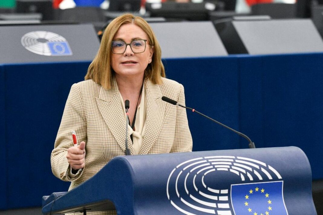 Μαρία Σπυράκη: Έπαυσε η Ευρωπαϊκή Εισαγγελία τη δίωξη εναντίον της - «Ελαμψε η αλήθεια» δήλωσε η ευρωβουλευτής