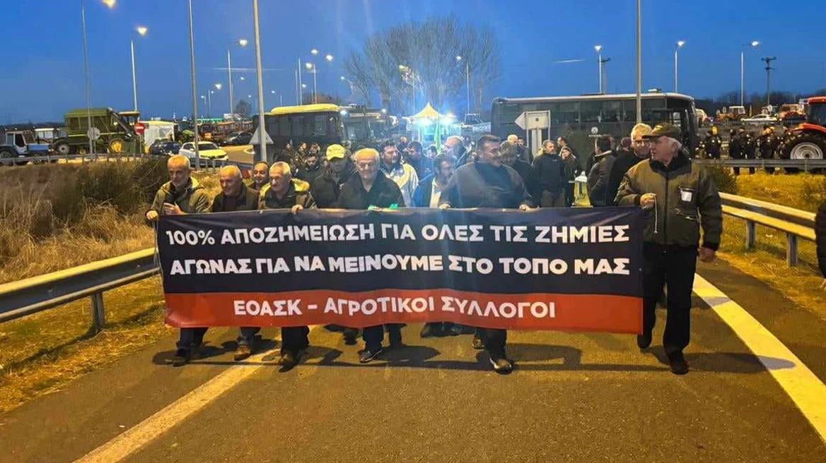 Νέα μπλόκα των αγροτών σε Λάρισα και Καρδίτσα