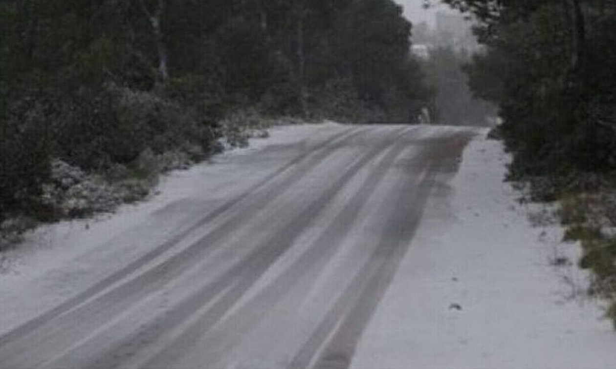 Περιπέτεια στα χιόνια για πέντε εκδρομείς - Πώς τους απεγκλώβισε η ΕΜΑΚ