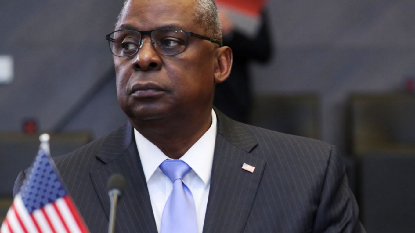 ΗΠΑ: Στην εντατική παραμένει ο Λόιντ Όστιν - Ακυρώθηκαν όλες οι συναντήσεις του, τι λένε οι γιατροί