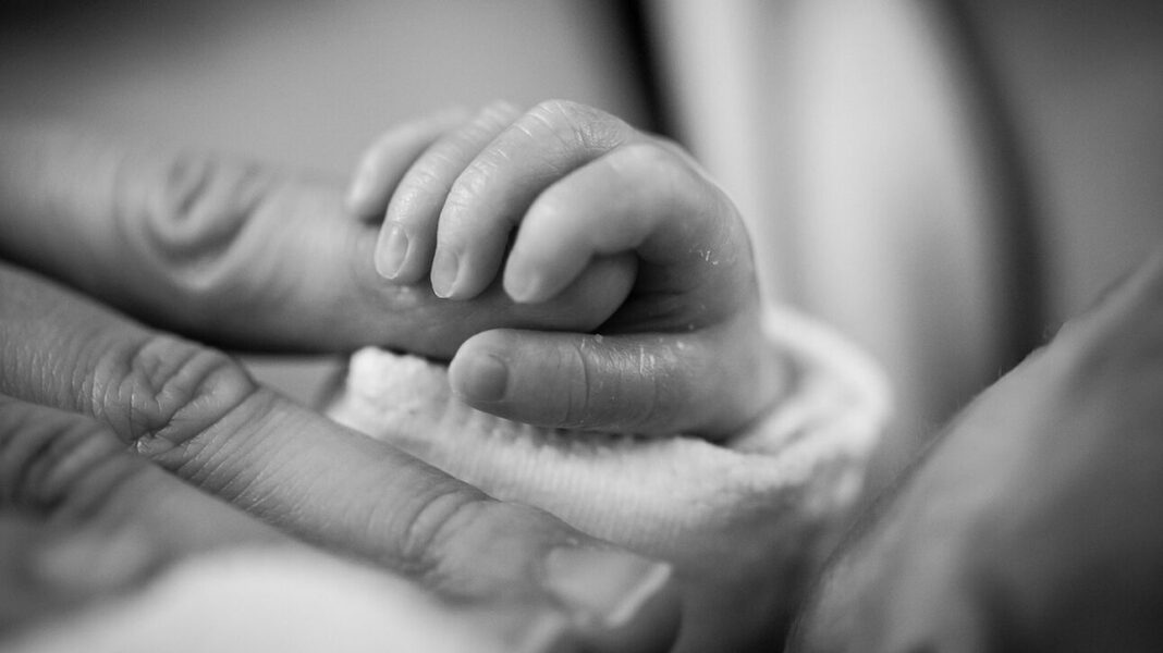 Επίδομα γέννησης: Το ποσό μετά την αύξηση και ο τρόπος καταβολής του