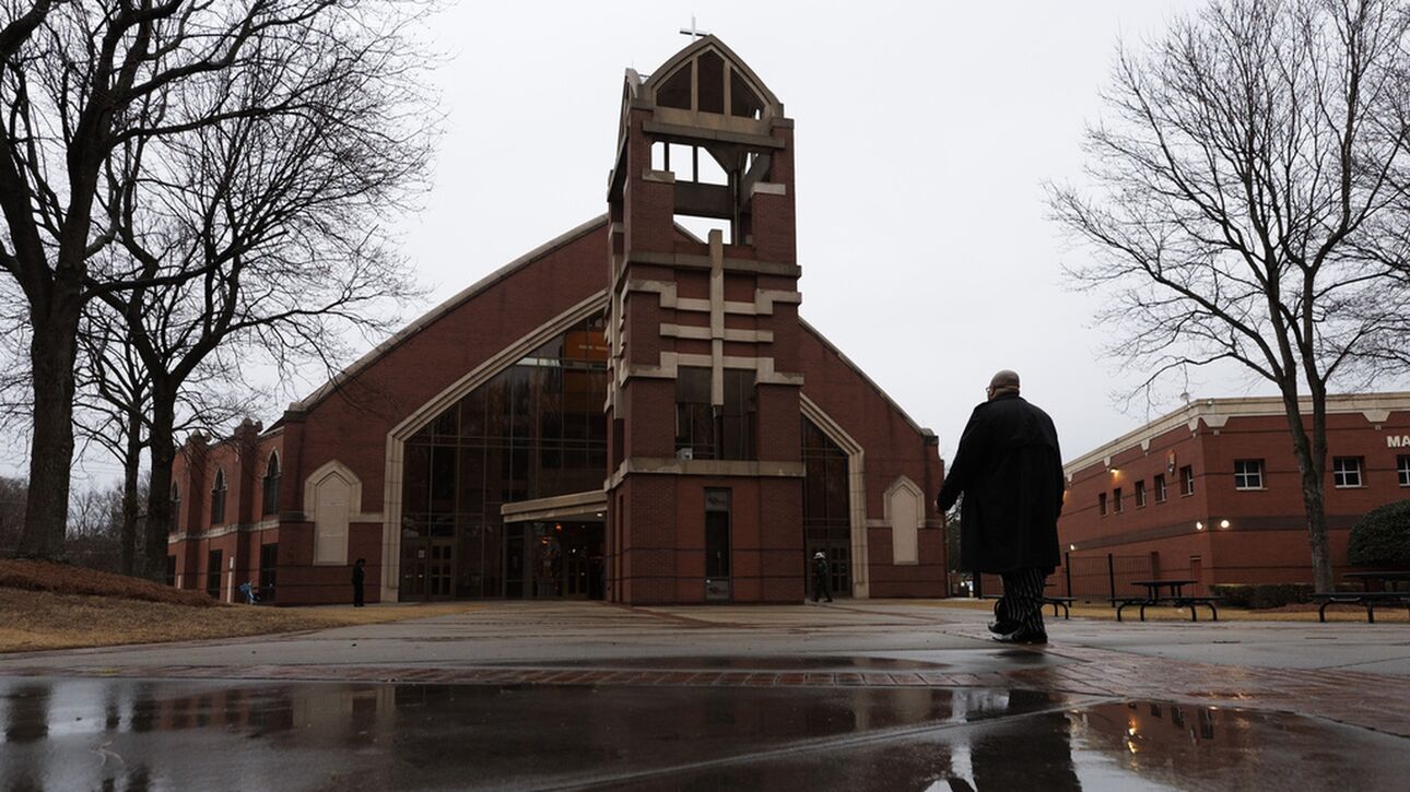 ΗΠΑ: Γυναίκα άνοιξε πυρ μέσα σε εκκλησία – Δύο τραυματίες, νεκρή η δράστης