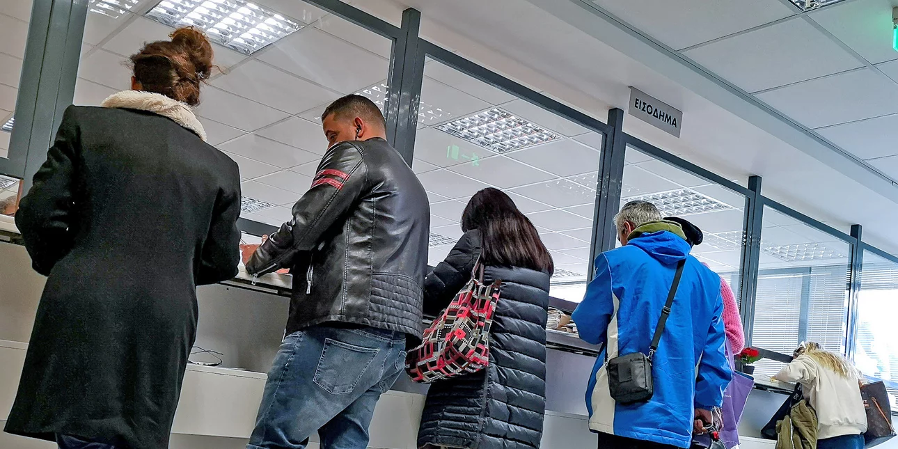 Μπλόκο στη φοροδιαφυγή και σαφάρι είσπραξης ΦΠΑ -Η «βοήθεια» από 266.000 πολίτες, η εφαρμογή appodixi και τα POS