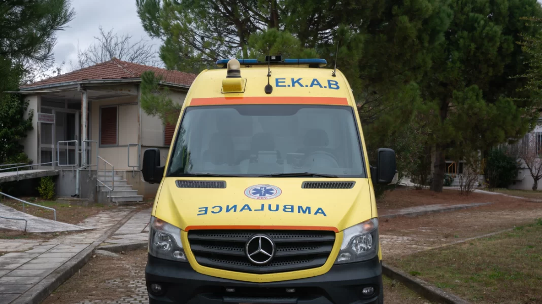 Χτύπησε με κοντάκι όπλου τον φίλο του σε καβγά – Δίνει μάχη για τη ζωή το θύμα