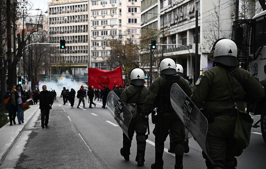 Οκτώ συλλήψεις για τα επεισόδια στην Αθήνα – Μολότοφ κουβαλούσαν οι τέσσερις