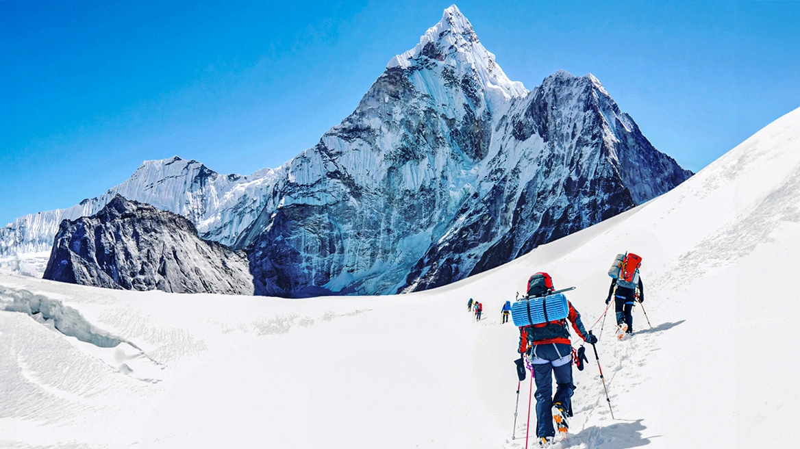Το μακάβριο ορόσημο με τα πτώματα των χαμένων ορειβατών στο Έβερεστ