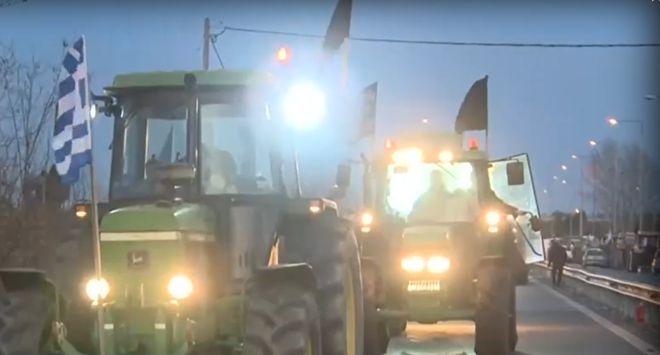 Αγρότες: Ξεκίνησαν με τα τρακτέρ τους για το κέντρο της Καρδίτσας - Μπλόκο ξανά στα Νέα Μουδανιά