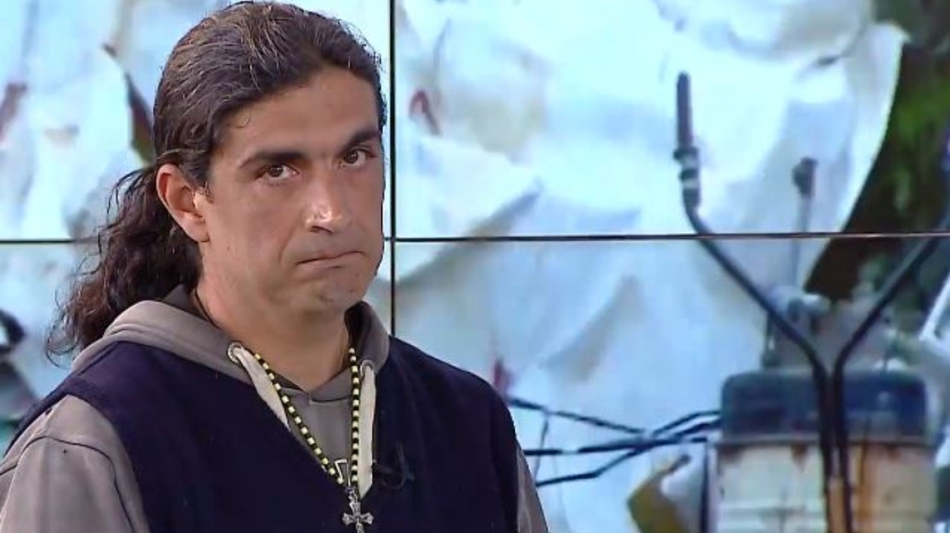 Ντελίβερι και κούριερ δούλευε ο πατέρας παλαιοχριστιανών πριν μπει στο Δημόσιο - «Δεν περίμενα να με ζει το σύστημα»