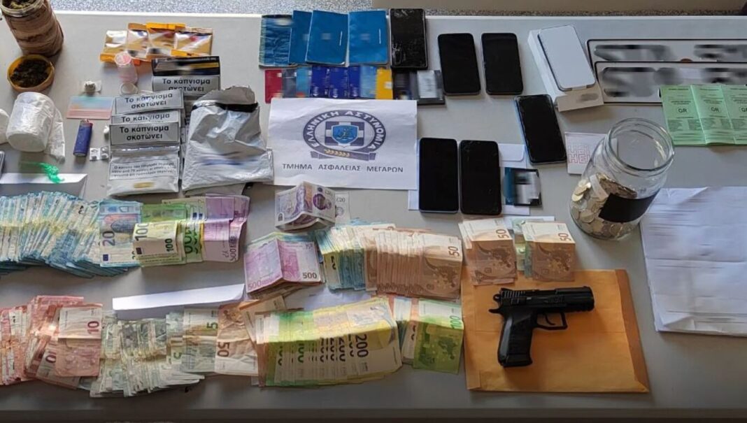 Εξαρθρώθηκε εγκληματική οργάνωση που διακινούσε ναρκωτικά - Πέντε συλλήψεις