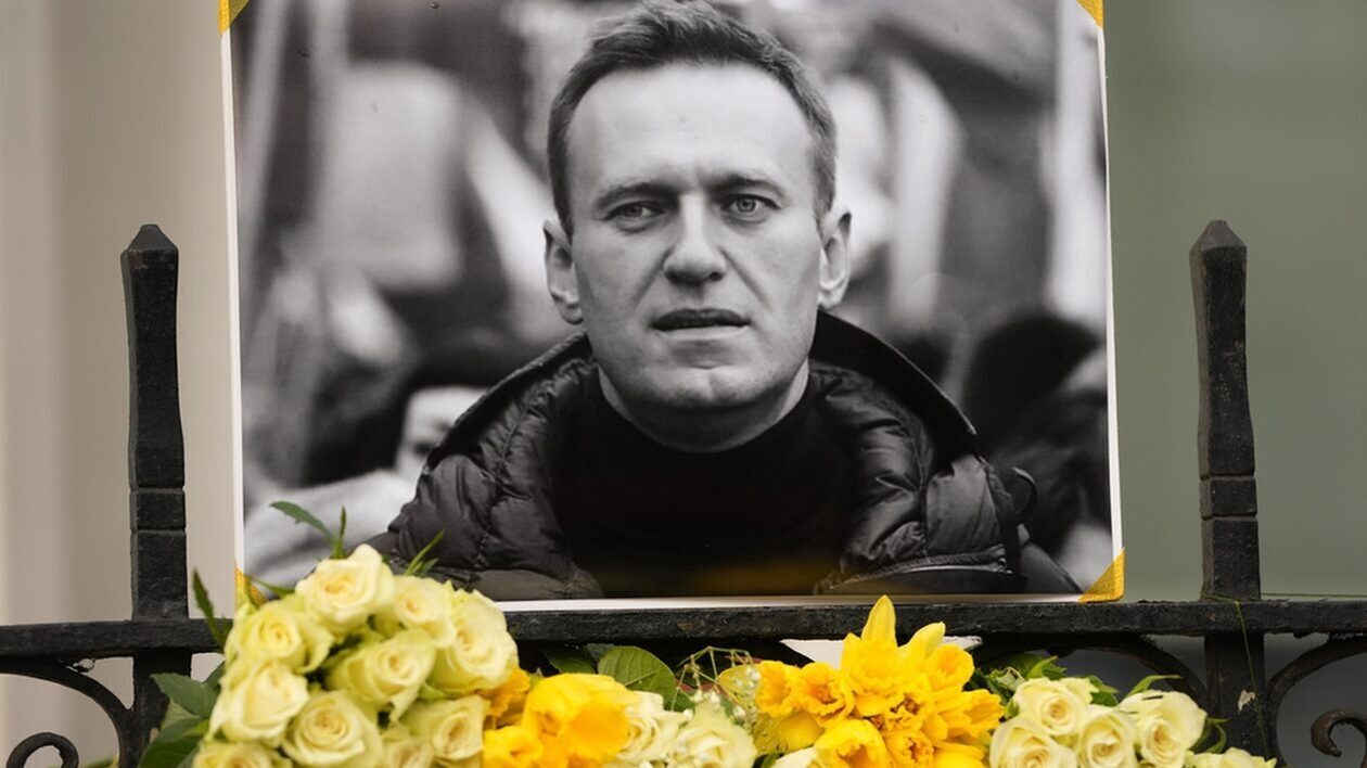 Υπόθεση Ναβάλνι: Ισχυρισμοί πως το πιστοποιητικό θανάτου του γράφει ότι πέθανε από φυσικά αίτια