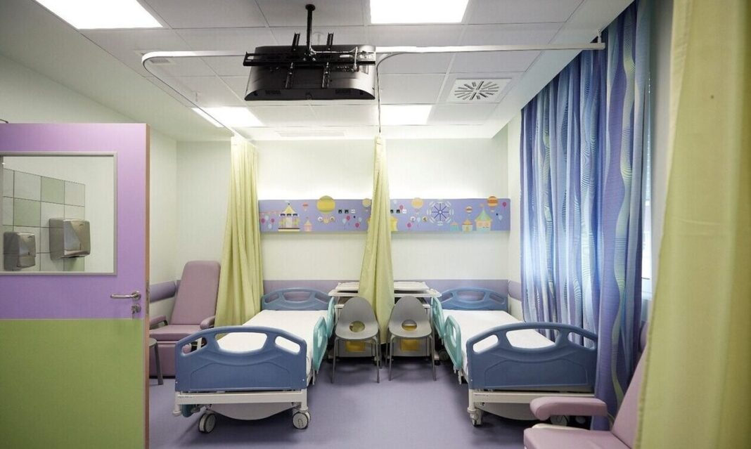 Κρούσμα μηνιγγίτιδας σε σχολείο – Στο νοσοκομείο μαθητής