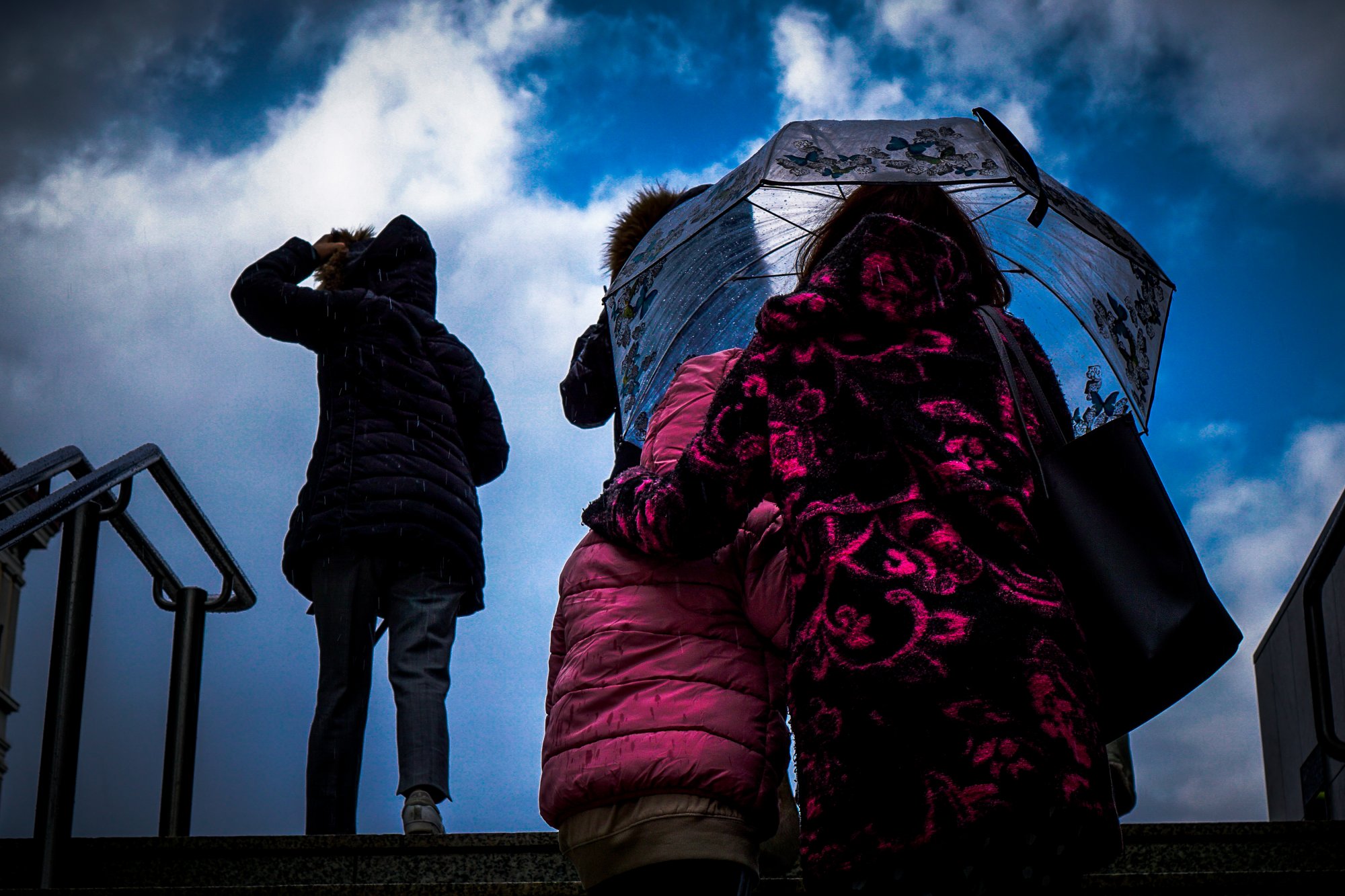 Τέλος οι Αλκυονίδες μέρες – Έρχεται κακοκαιρία με καταιγίδες και πτώση θερμοκρασίας