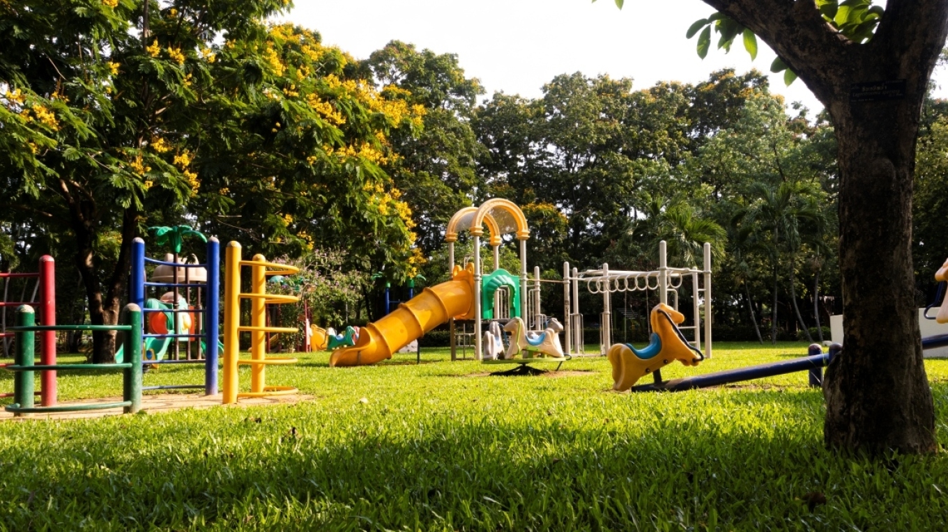 Μητέρα κατήγγειλε 83χρονο για γενετήσιες πράξεις δίπλα σε παιδική χαρά