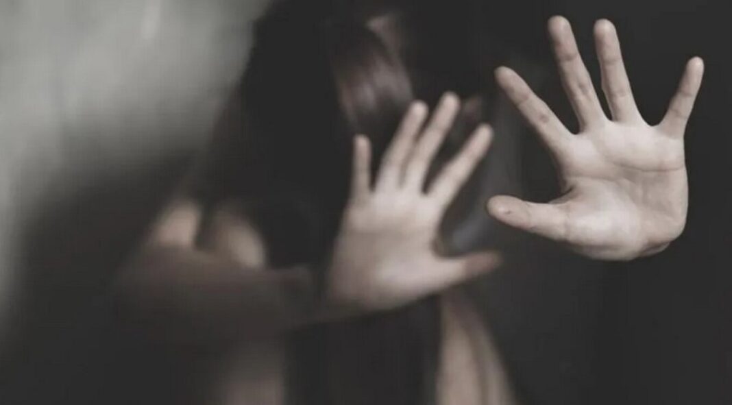 Ιδιοκτήτης διαγωνιστικού κέντρου παρενόχλησε 29χρονη στη διάρκεια εξέτασης