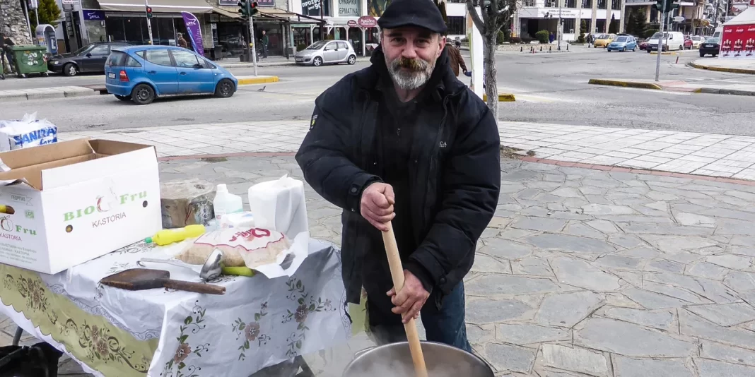 Πρώην εθελοντής κατά Πολυχρονόπουλου: Εκαναν λογαριασμό 7.500 ευρώ σε νυχτερινό κέντρο – Η δωρεά των 140.000 ευρώ