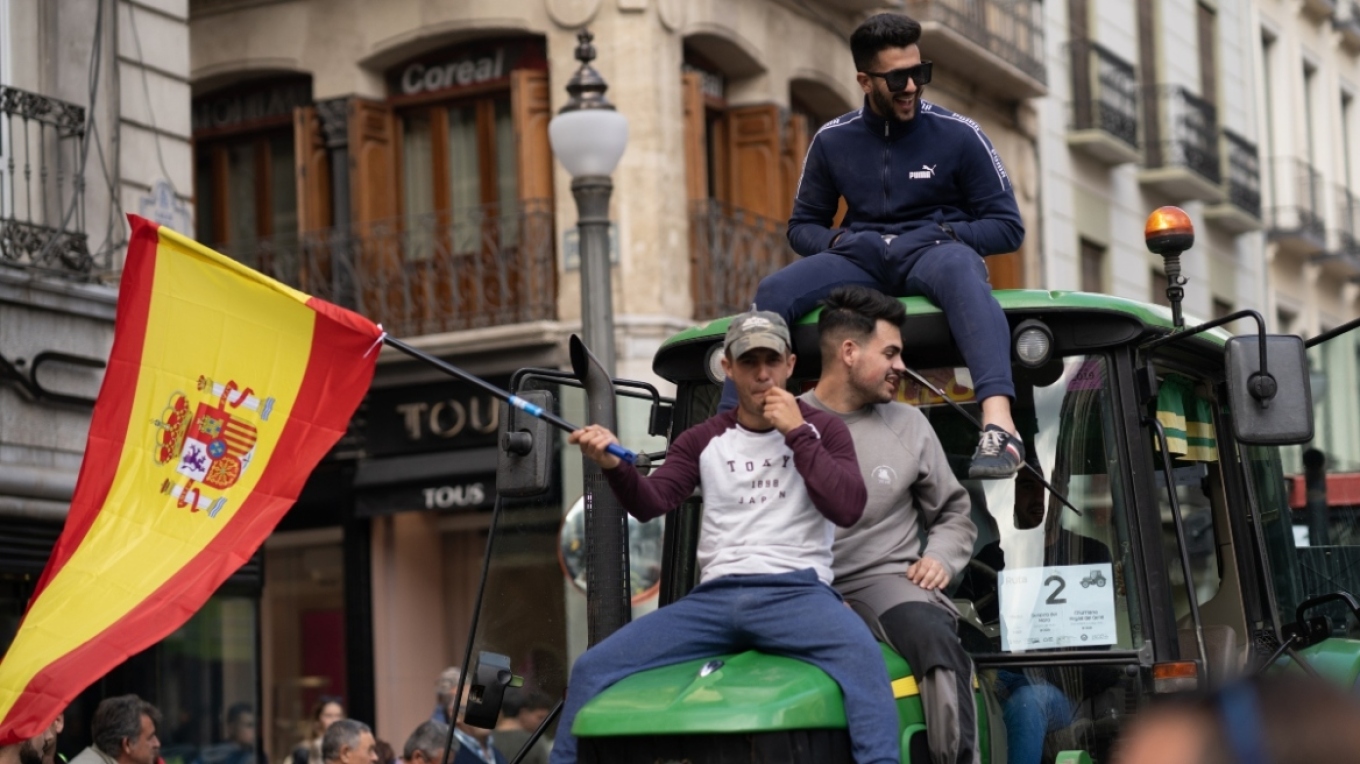 Αγρότες: Συνεχίζονται οι κινητοποιήσεις στην Ευρώπη - Ογκώδεις διαδηλώσεις προγραμματίζονται στην Ισπανία